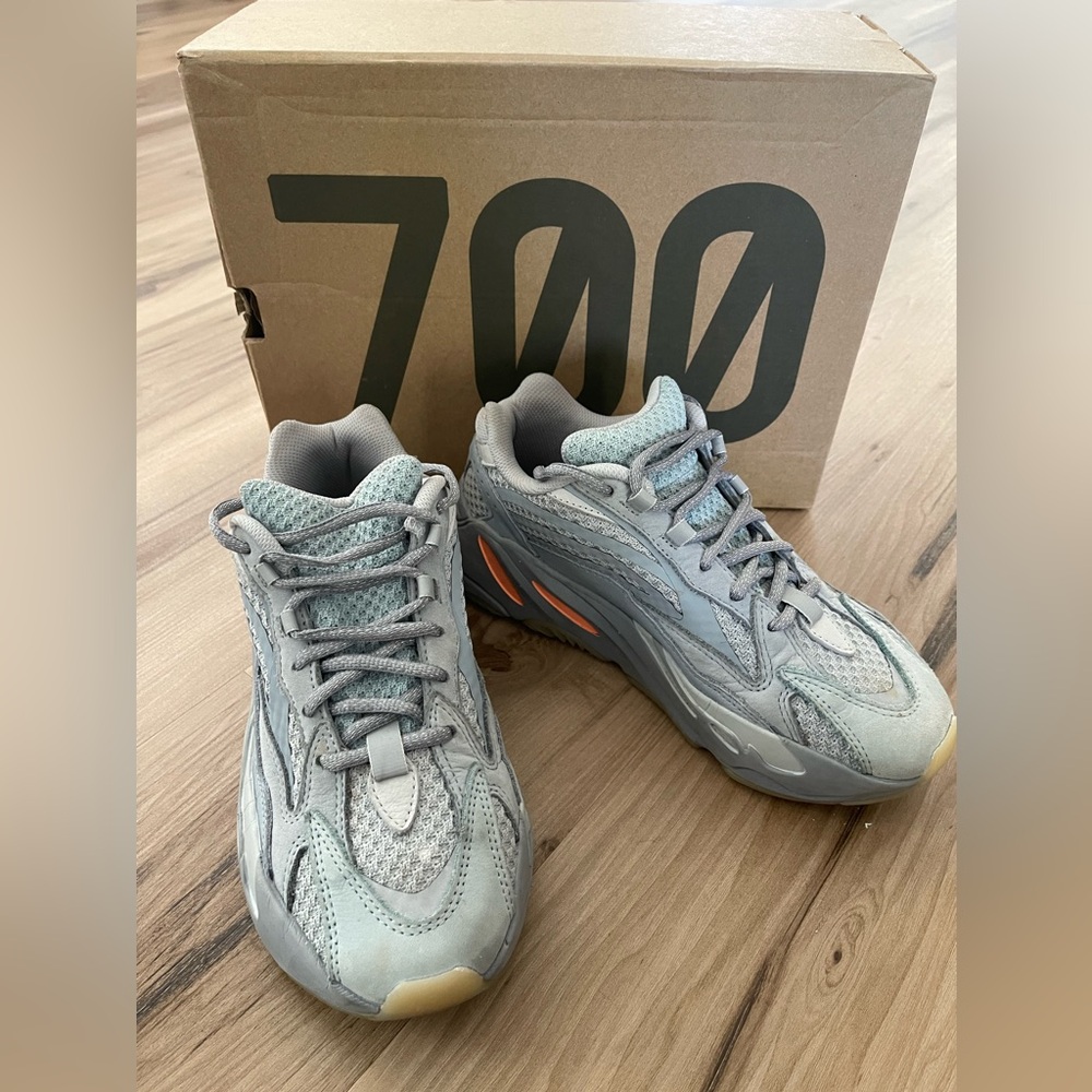 Adidas Yeezy Boost 700 V2. Men’s size 7.